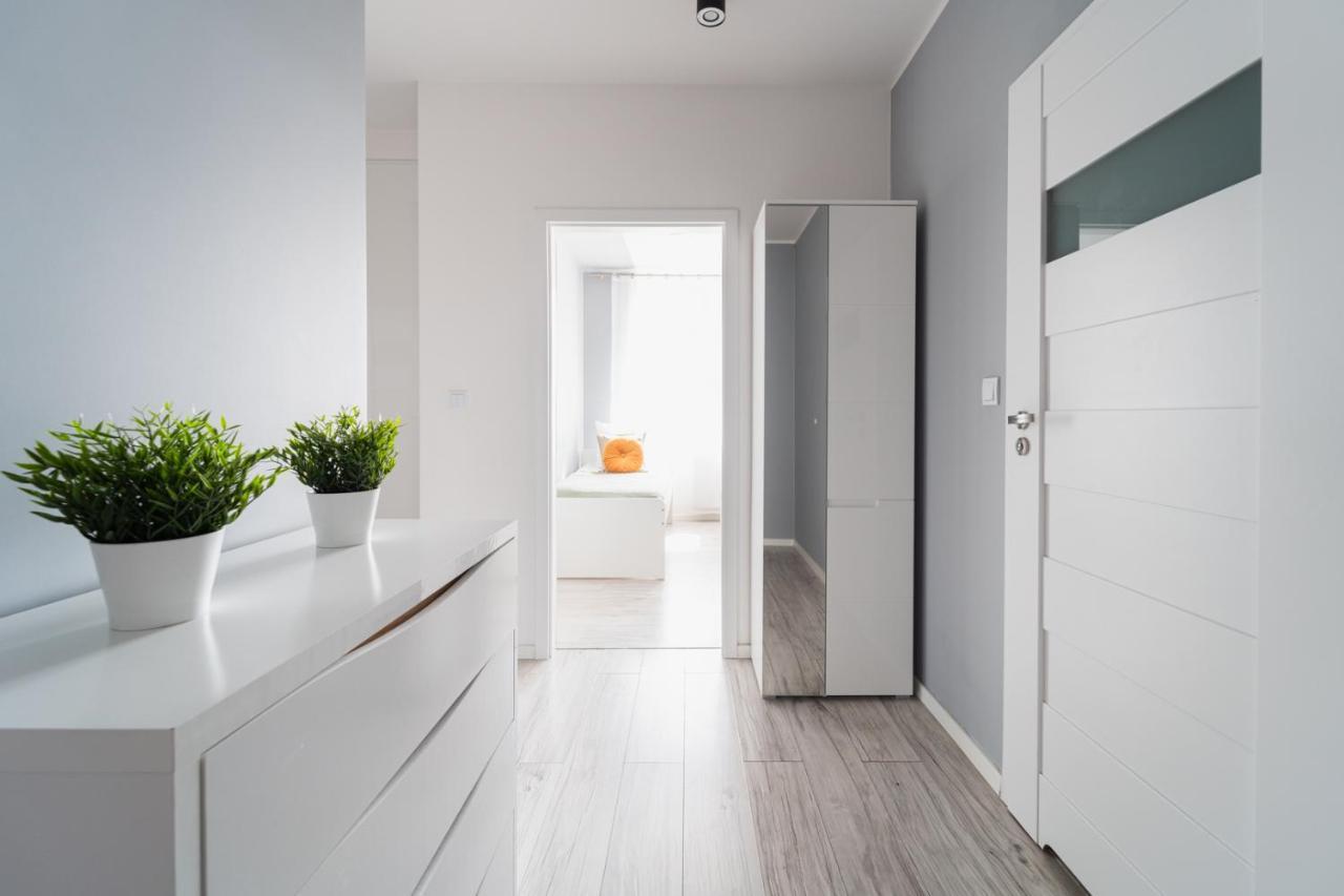 New Apart Near Sky Tower - Gwiazdzista Apartment Вроцлав Екстериор снимка