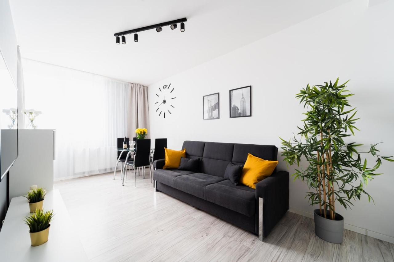 New Apart Near Sky Tower - Gwiazdzista Apartment Вроцлав Екстериор снимка